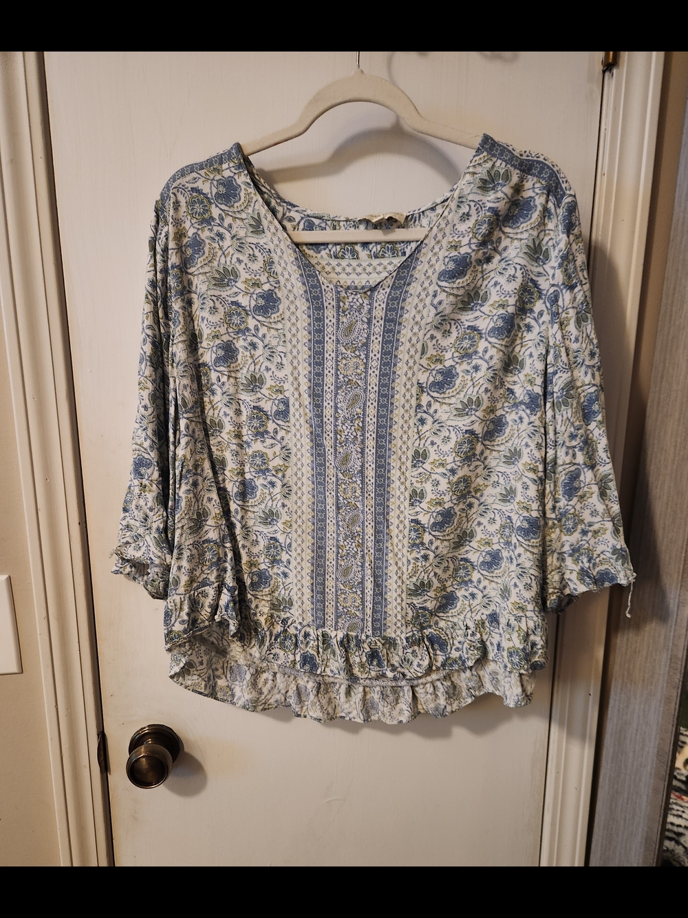 Women's Floral Ruffle Hem Blouse - Blue/White